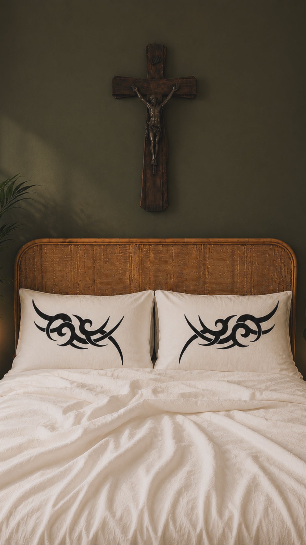 TRAMP STAMP TRIBAL PILLOW SET - WHITE